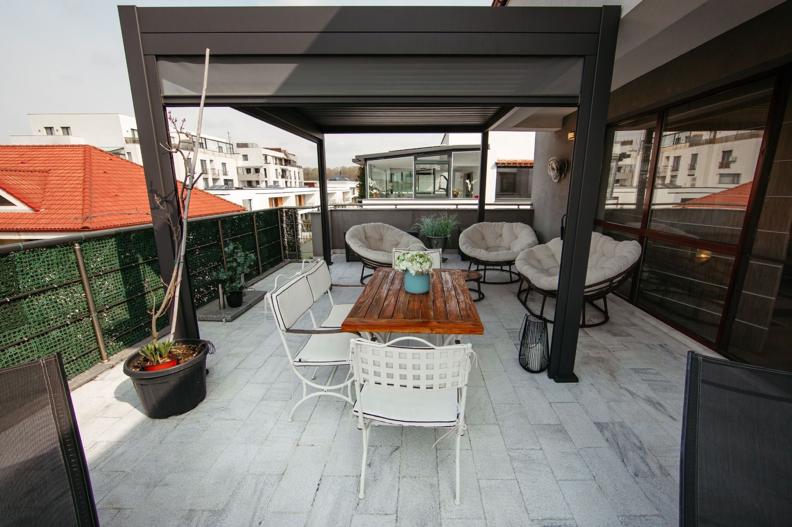 Vilă modernă  cu curte generoasă în Iancu Nicolae - Poză 2