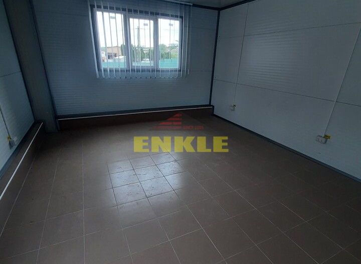 Hala de inchirat /vanzare 225 mp + teren 1100 mp, zona Hudum-la strada principala - Poză 2