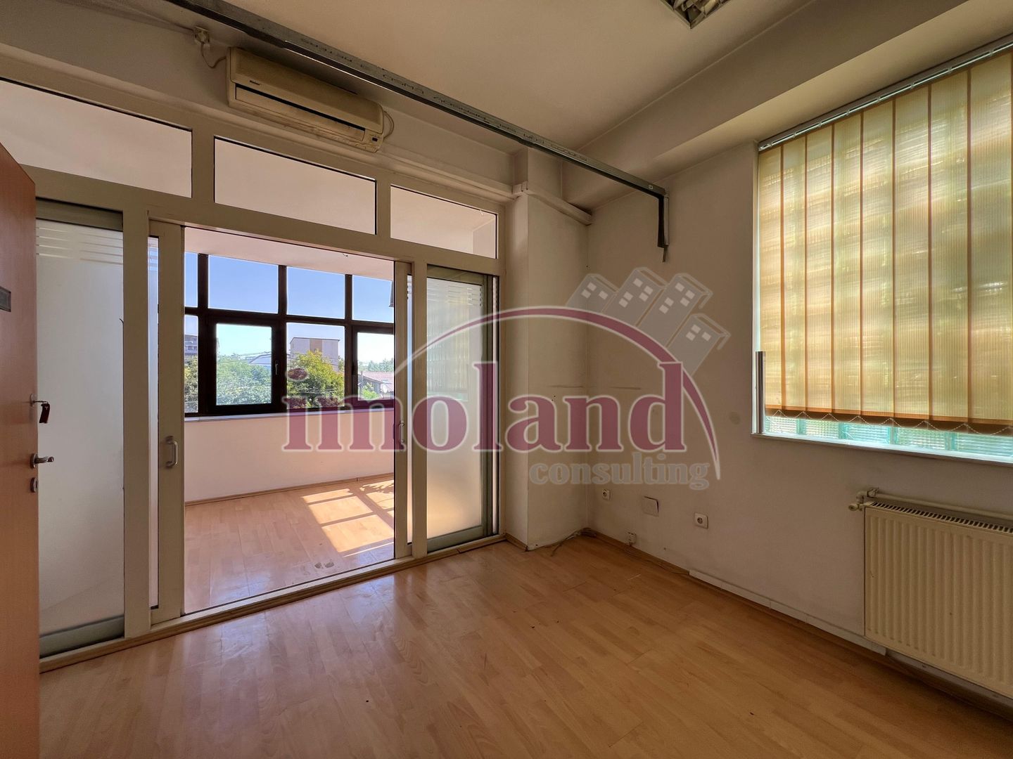 Casa 15 camere cu parcare mare - Jiului - Poză 16