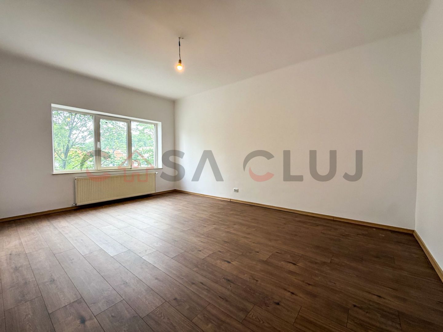 3 camere, finisat modern, etaj 1, central - Poză 2