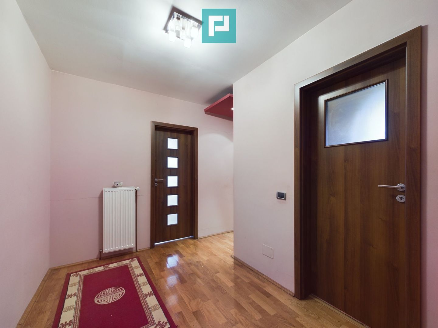 Vilă spațioasă cu 8 camere, Grădiște - Poză 5