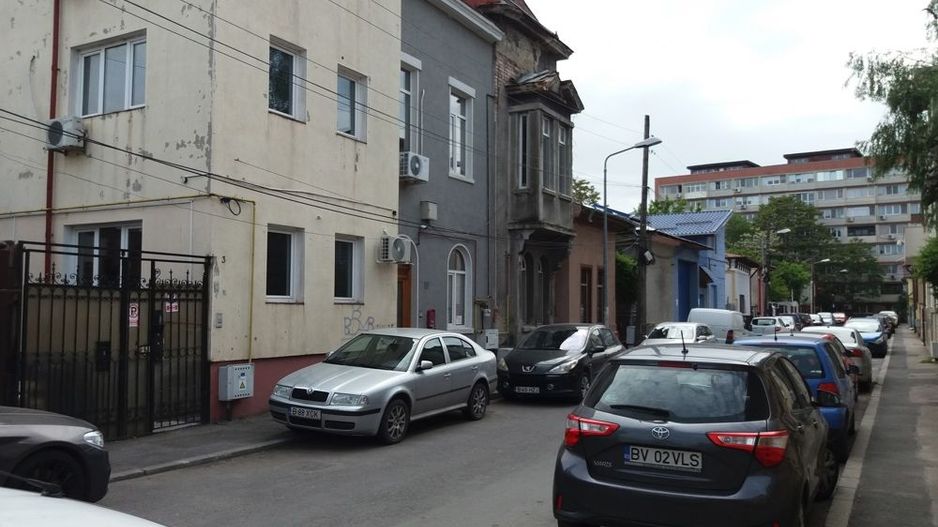 vand / inchiriez apartamente zona Unirii Tineretului - Poză 2