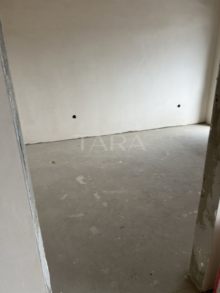 Apartament spațios cu 3 camere și parcare proprie în Florești, Terra. - Poză 6