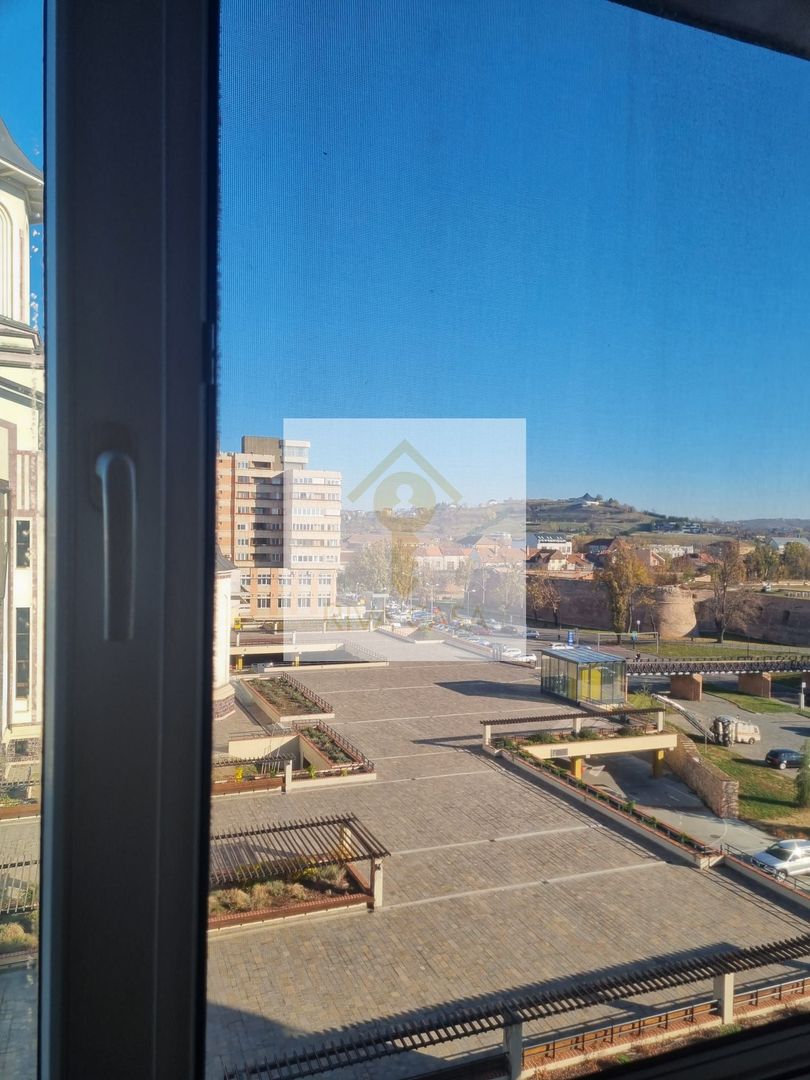 Apartament spațios cu 4 camere, 100 mp utili, triplă orientare. - Poză 5