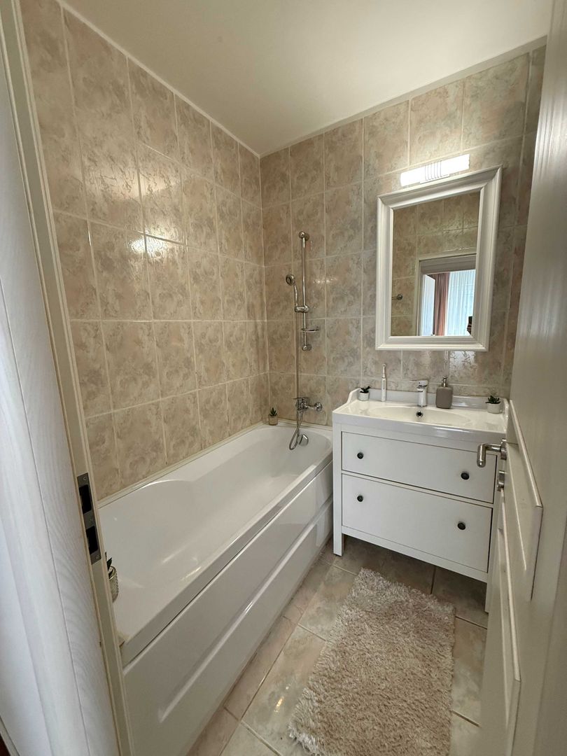 Vanzare apartament 2 camere in Titan-Buhusi, bloc 1978, mobilat, utilat, parcare - Poză 7