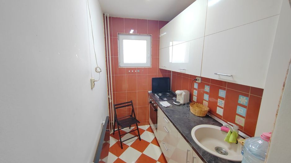 Titan Metrou 1 Decembrie - Poză 7