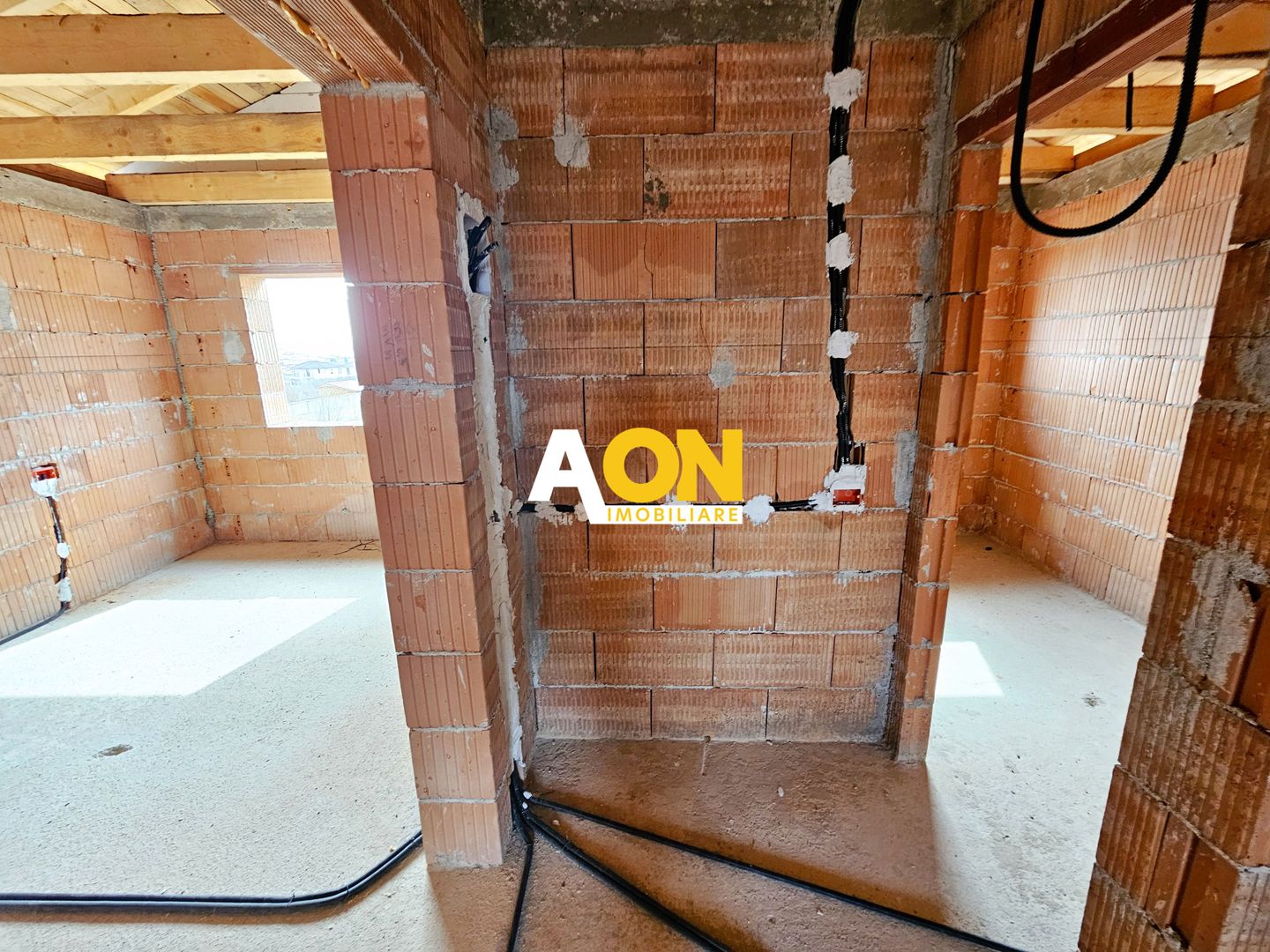 Casa la rosu, 4 camere, 3 bai, 339 mp teren, zona Valea Popii - Poză 16