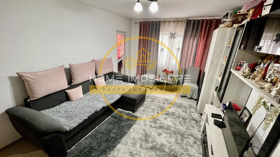 Apartament 2 Camere Decomandat Nicolina 53 Mp Bloc 1988 - Poză 1