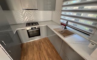 Apartament LUX 3 camere si CURTE Mega 23 august - Poză 7