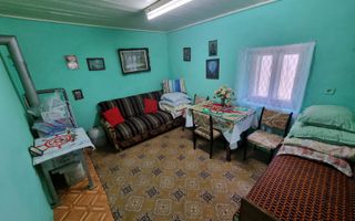 CASĂ LA ȚARĂ, SÂMBOLENI, COMUNA CAMARAȘU - Poză 2