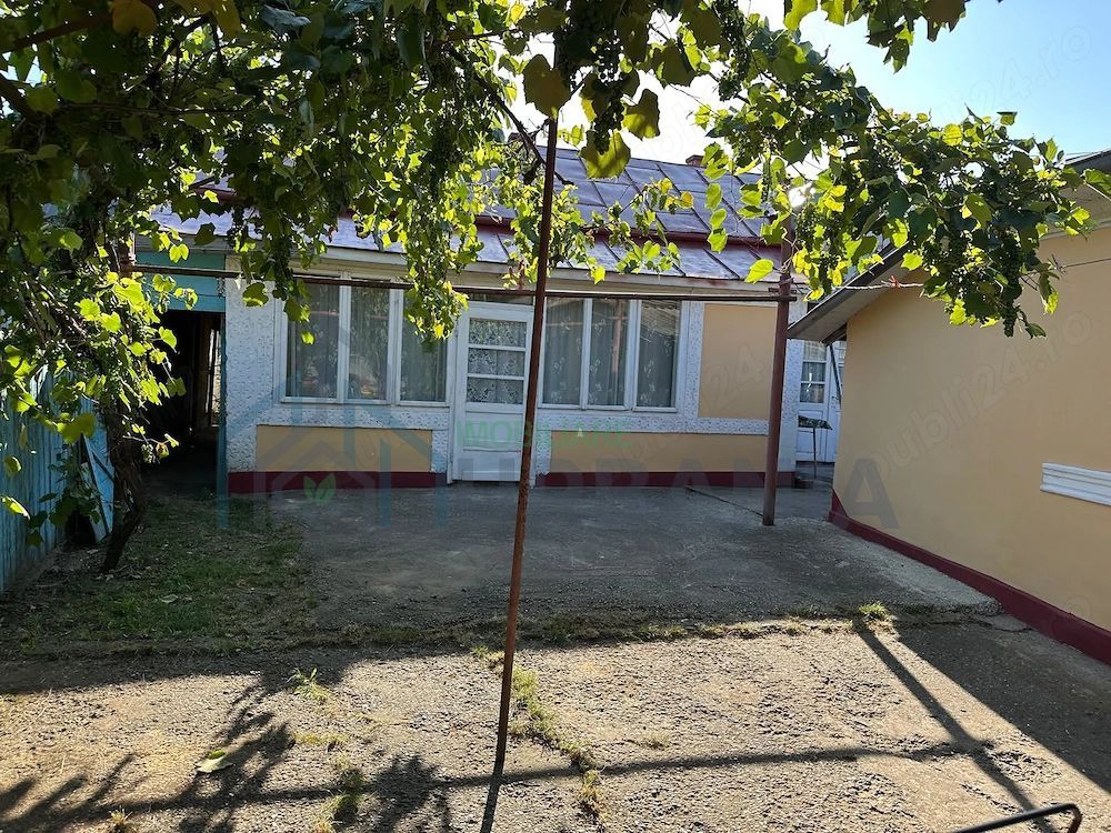 Casă cu 4 dormitoare și spațiu comercial în comuna Motca, Iași - Poză 3