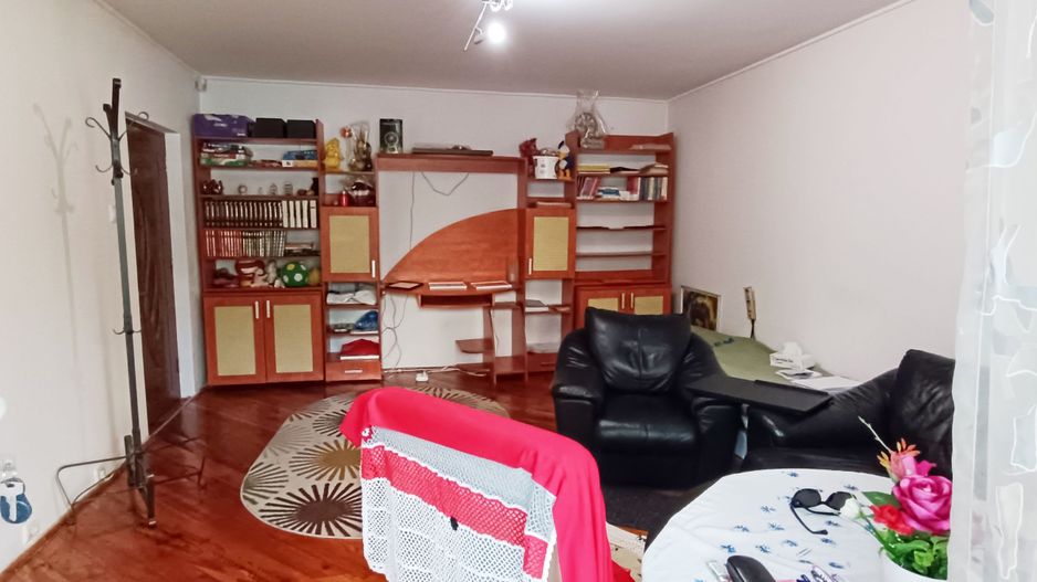 Apartament cu 3 camere decomandate,Carpatilor-Judetean - Poză 2