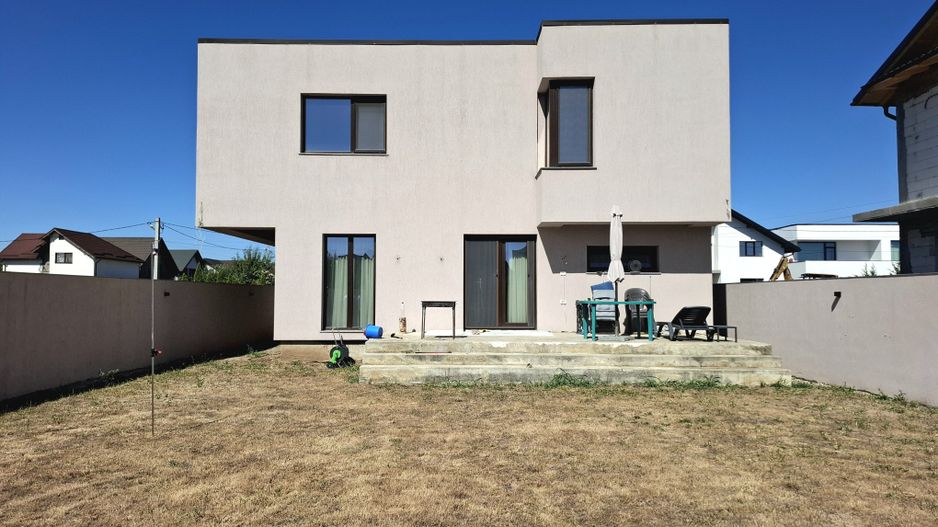 Vila cu 5 camere de vanzare, Strejnicu - Poză 26