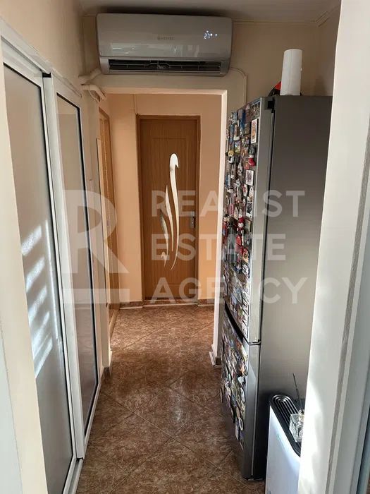 Vânzare, apartament cu 2 camere în zona Drumul Taberei - Poză 6