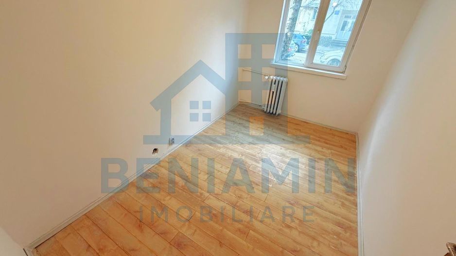 4 Decomandate-Doua bai-Parter-Disponibil Imediat-Zona linistita - Poză 3