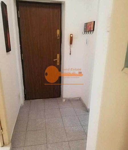 Garsoniera in zona Decebal (Bloc Reabilitat-7 minute Mentrou Piata Muncii) - Poză 1