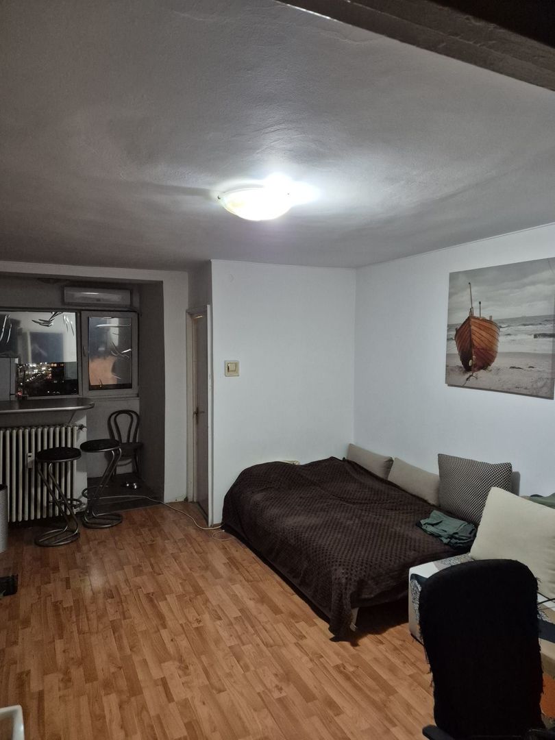 Vanzare Garsonieră decomandată, 29 mp, etaj 9/10 – mobilată, Bd Timisoara - Poză 1