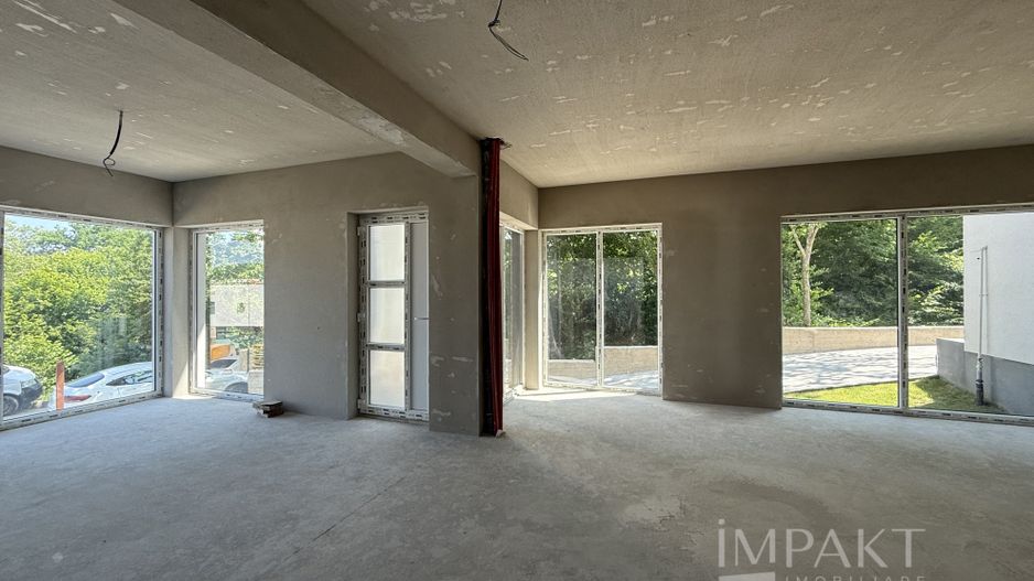 Case cuplate la liziera padurii , ideale pentru 2 familii ! - Poză 13