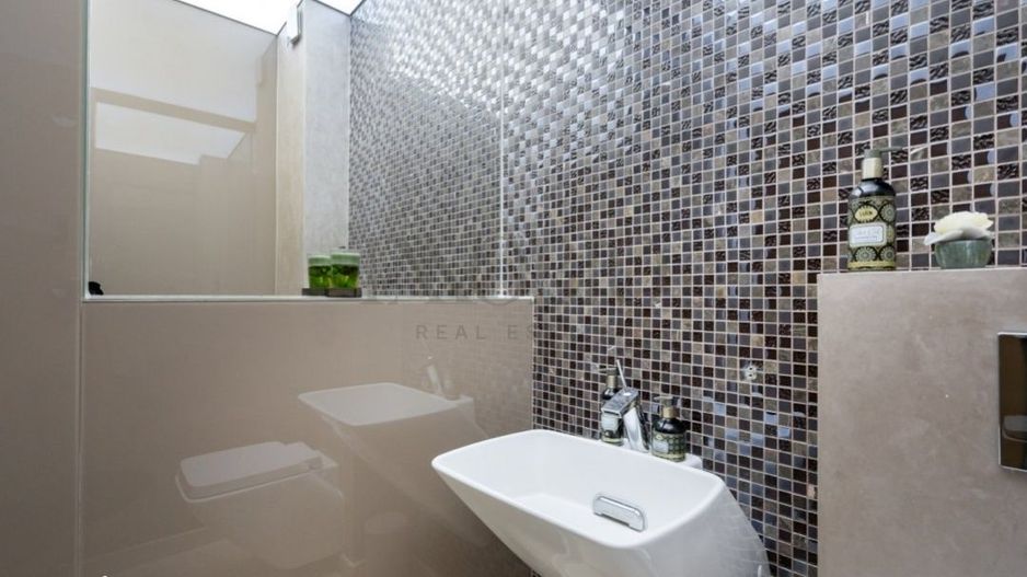 Vilă 5 Camere | Ideală pentru Beauty Hub | Spatiu Comercial - Poză 9