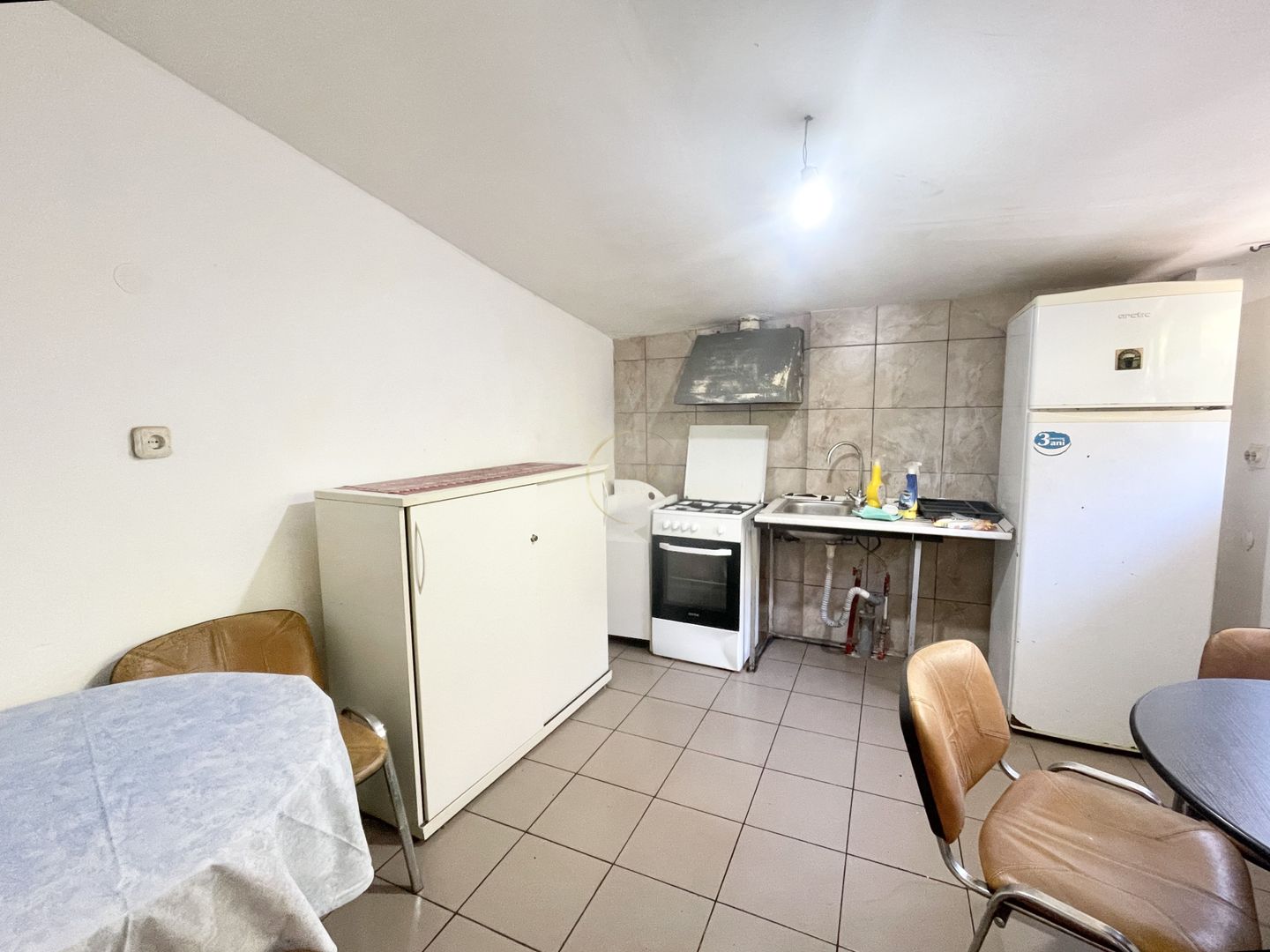 Casa 2 camere - Lipovei | centrala proprie | PENTRU FIRME/MUNCITORI/STRAINI - Poză 6