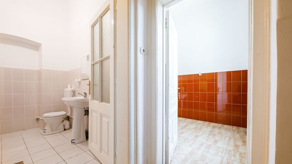 INCHIRIAT - Spatiu birou cu terasa proprie | P-ta Maria | Curte & Depozitare - Poză 9