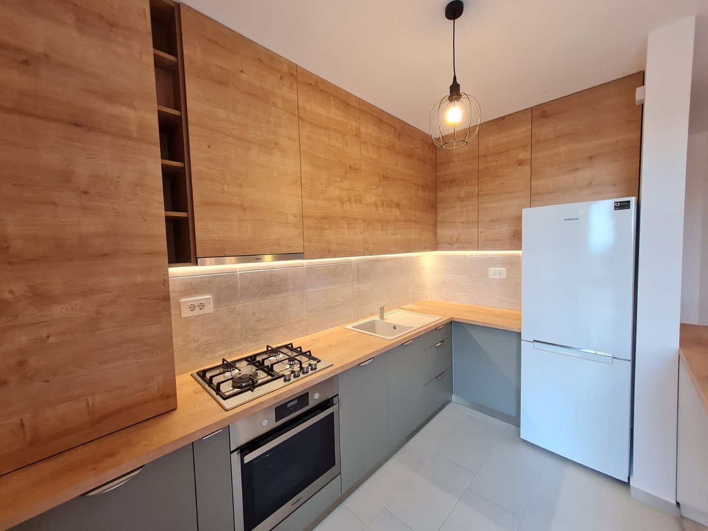 Lux la 10 minute de Iulius Town - Poză 17