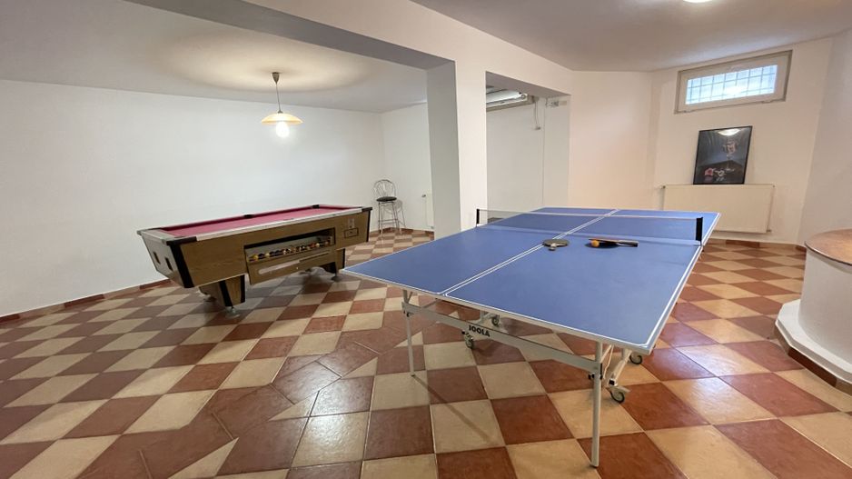 Casa spatioasa cu spatiu de relaxare-zona Blascovici - Poză 24