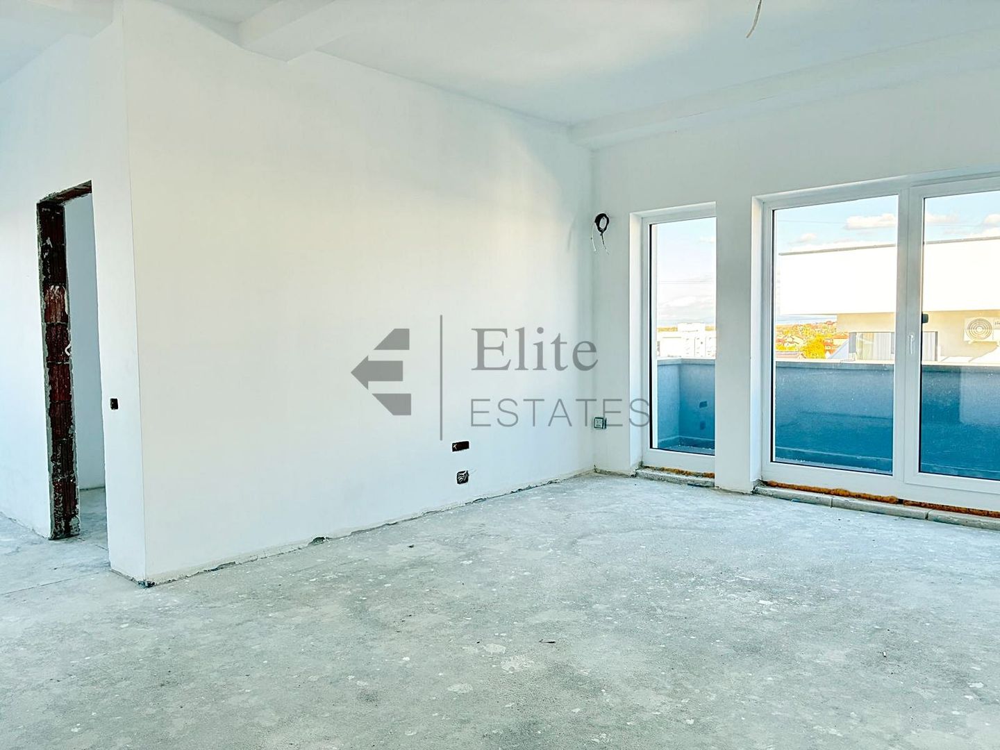 Apartament 2 camere si terasa 20 mp in Baile Felix Bihor - Poză 3