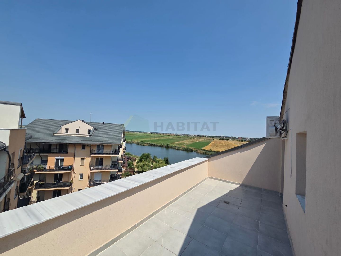 Penthouse spectaculos de închiriat în Cosmopolis – Northlight | - Poză 22