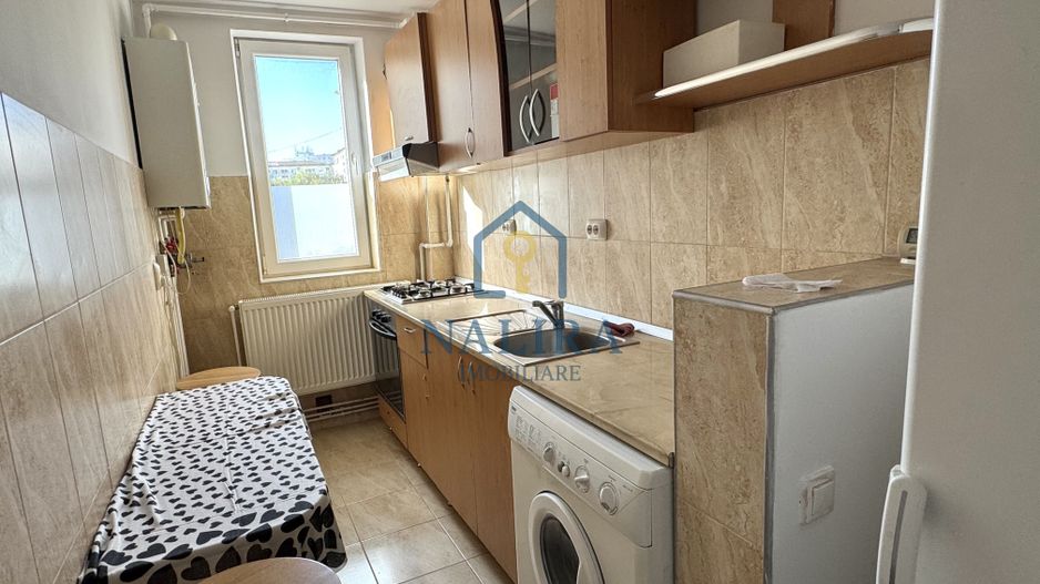 De vanzare apartament 3 camere Cosbuc parter de vanzare — Central - Poză 6