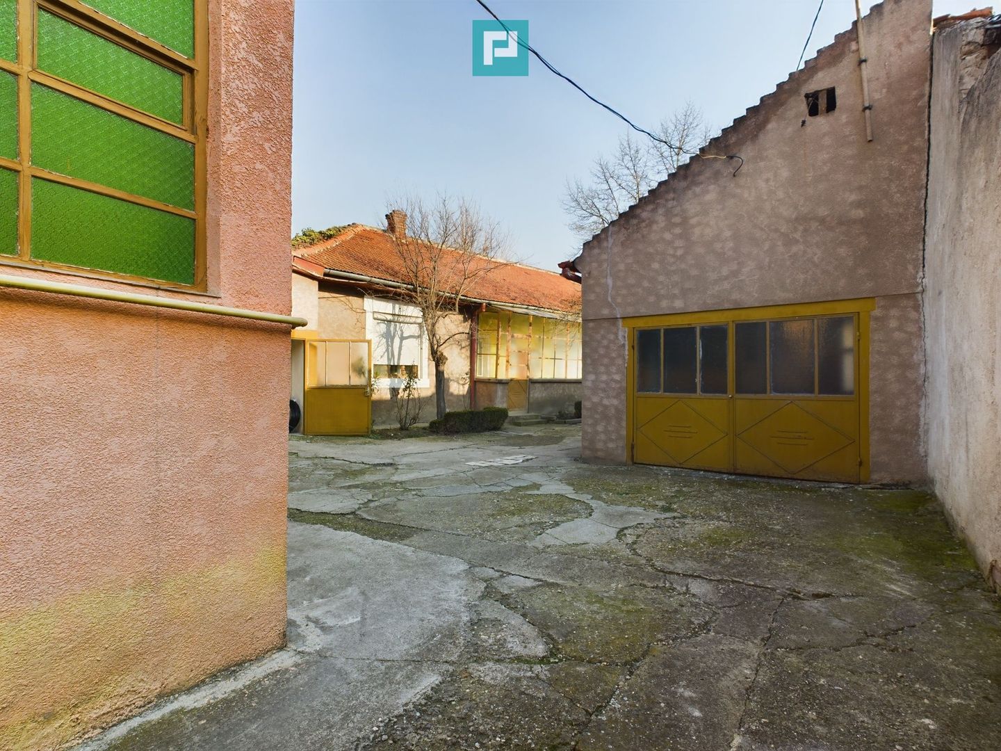 Casă individuală cu teren de 1100 mp și 3 apartamente în curte - Poză 29