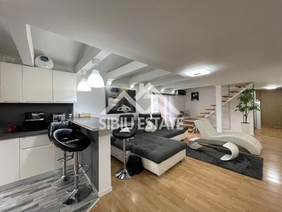 Apartament de vanzare, cu 4 camere,  82.4 mp. -Calea Cisnadiei (Ciresica) - Poză 1