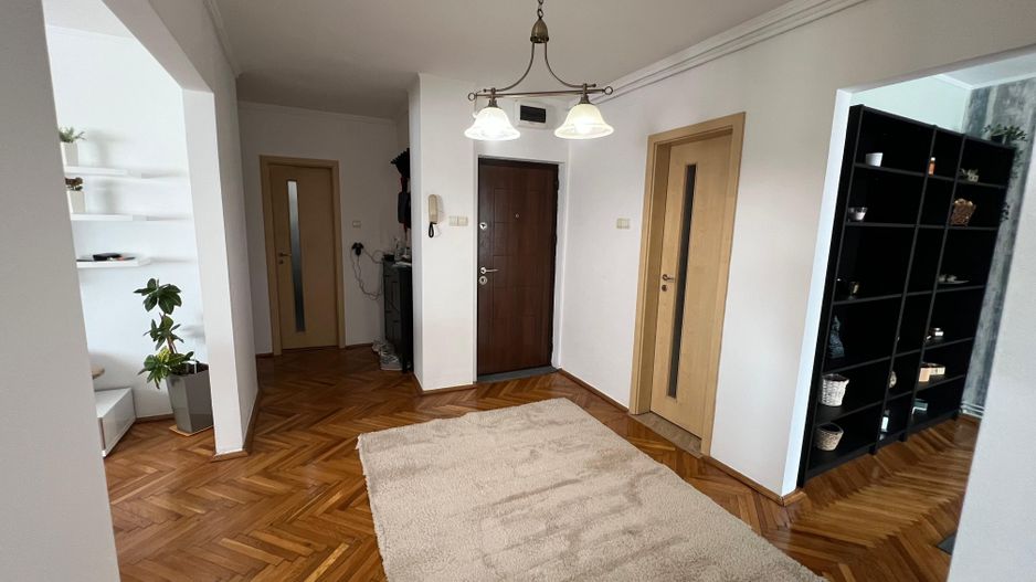 Casa Tineretului | 4 Camere | Etaj Intermediar | Centrala proprie - Poză 12