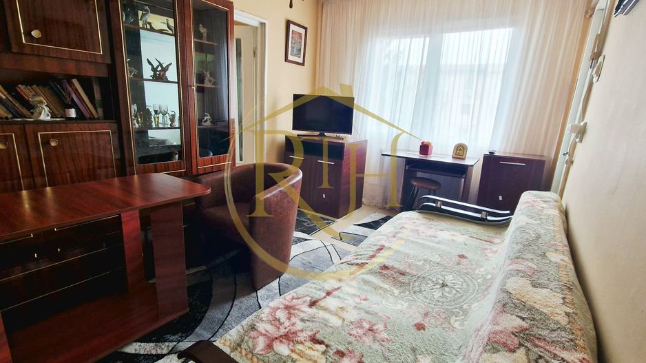 Inchiriez apartament cu 2 camere,clima centrala, zona Calea Sagului/ 300 euro. - Poză 10