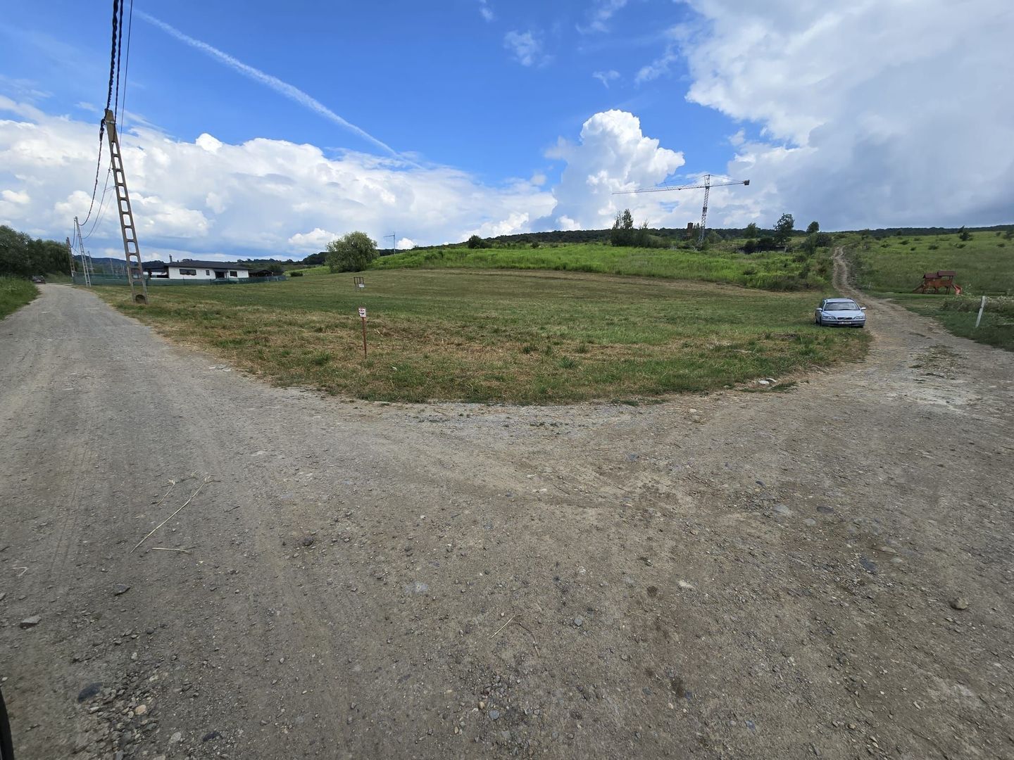Teren intravilan 18.600 mp.cu deschidere de 250 m la drum - Poză 6