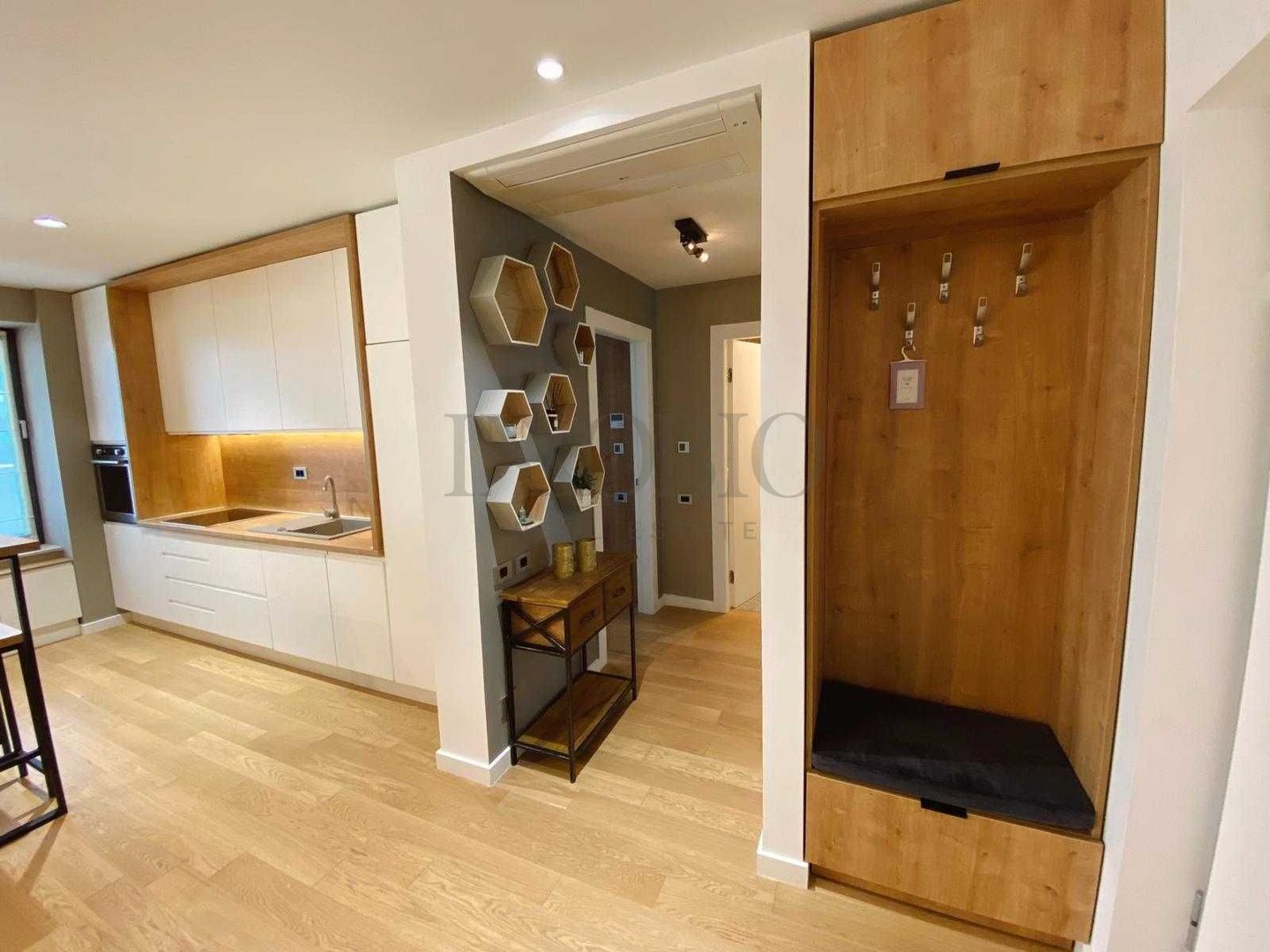 Apartament 2 Camere | Aviatiei Tower | Loc de Parcare - Poză 1