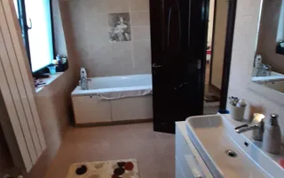 Vila 5 camere, Lebada , finisaje de lux, pret 295000 euro neg - Poză 15