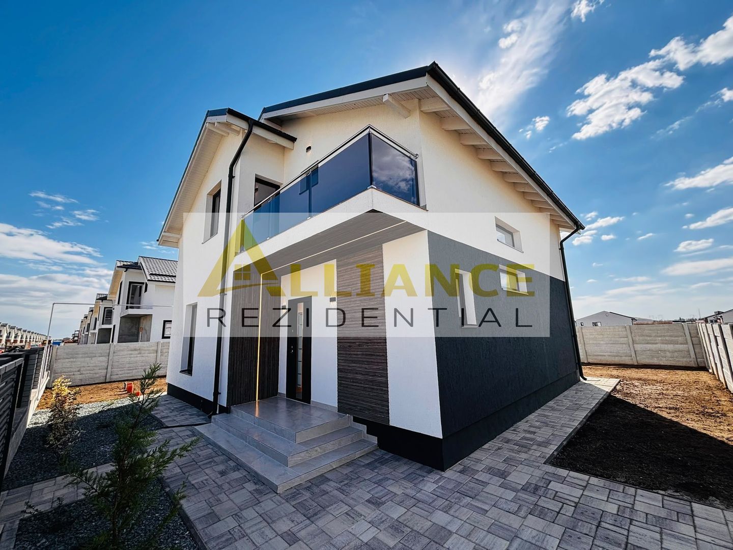 Vila moderna cu mansarda- 4 camere- Teren 390 mp-STR Miorita - Poză 3