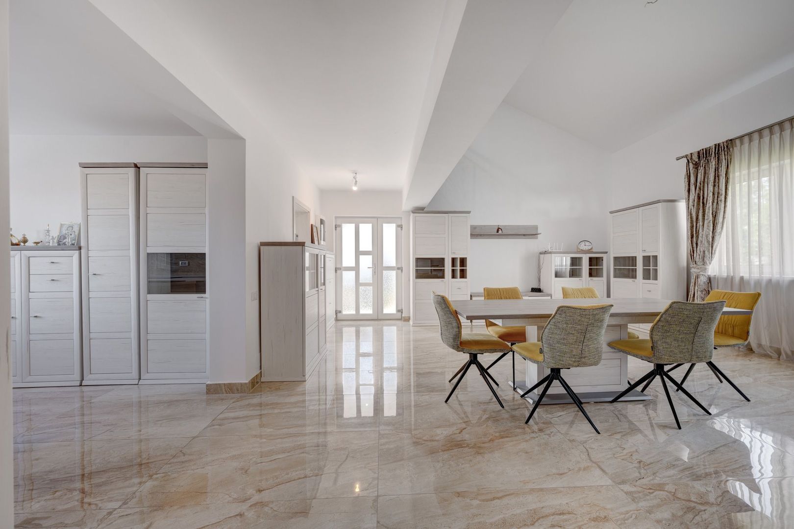 Casa cu Mesteceni!  Complex Lalelelor Domnești - Poză 35