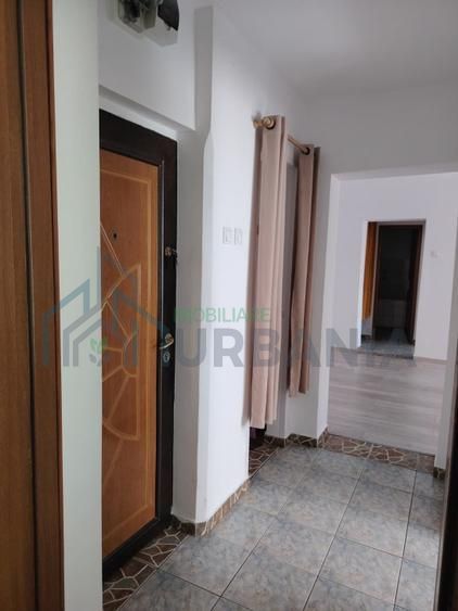 Apartament 3 camere, semidecomandat, Podu Roș – 5 minute de Palas. Liber imediat. - Poză 2