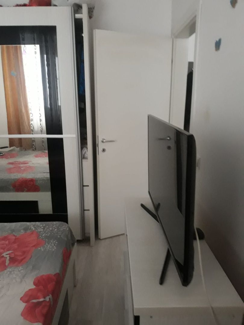 Vânzare apartament 2 camere - Poză 1