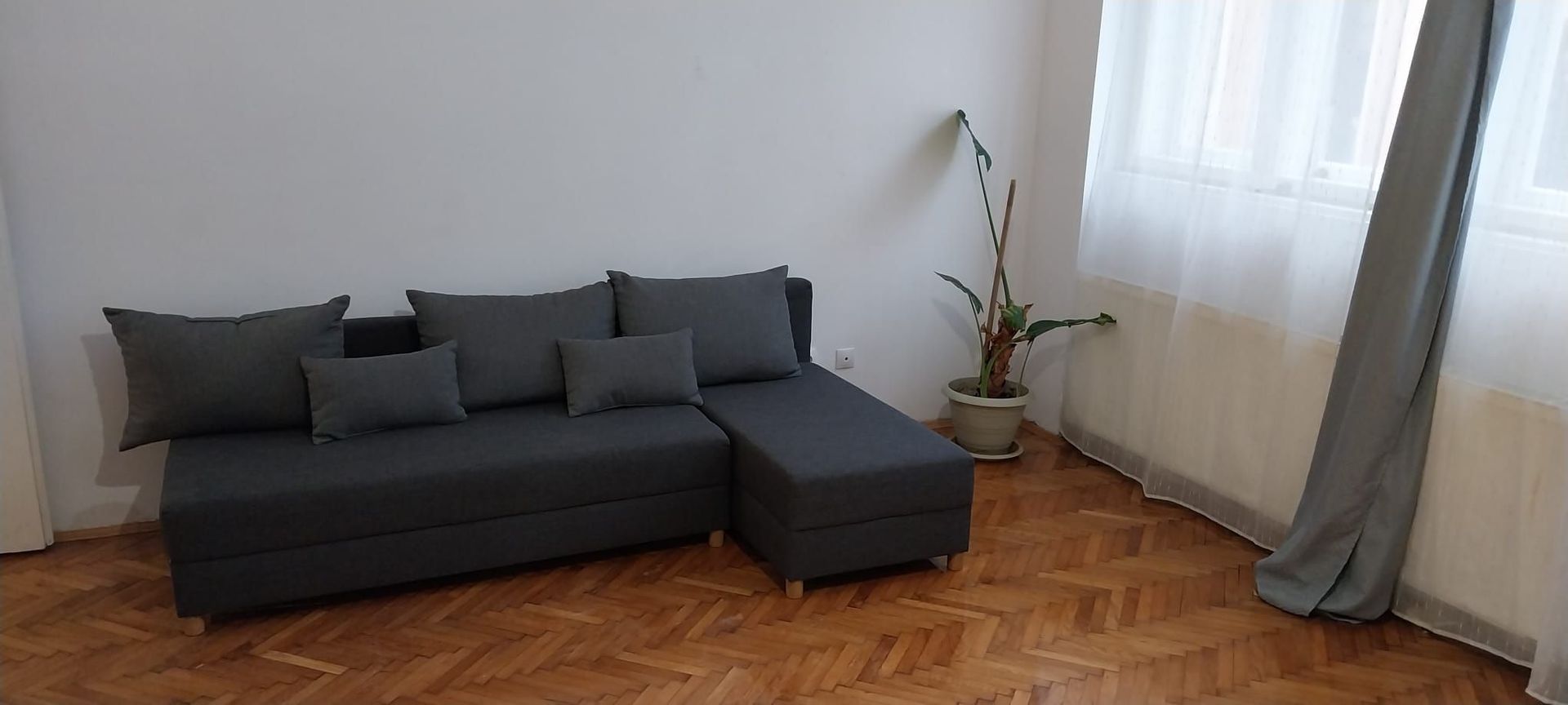 De inchiriat apartament in zona ultracentrala - Poză 1