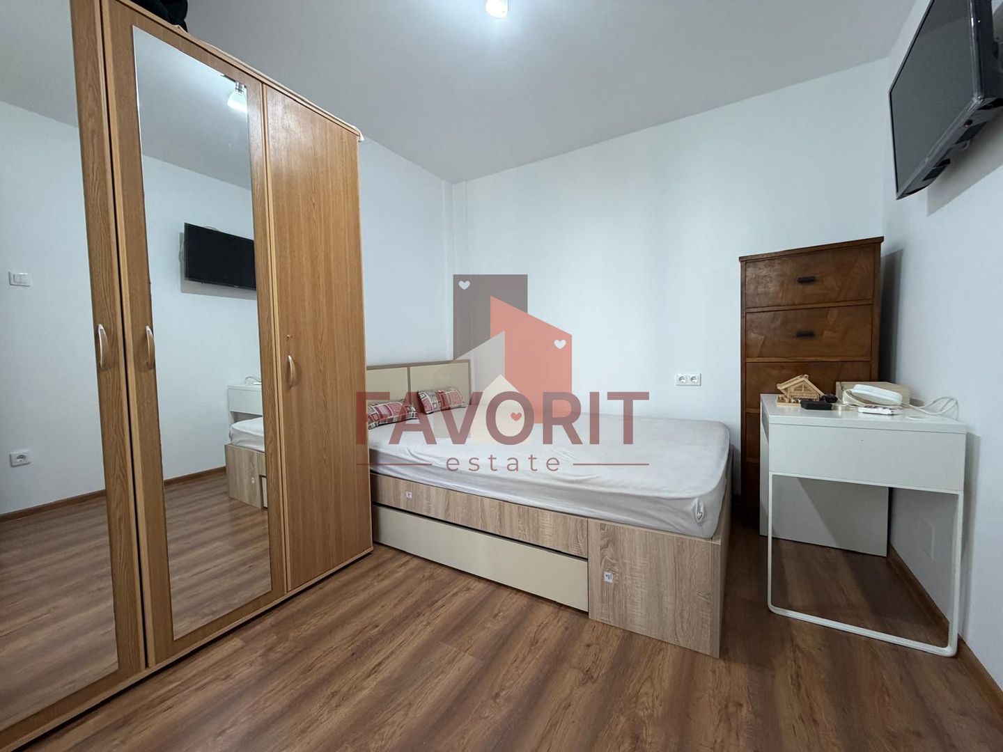 2 camere | etaj 2 | centrala proprie | renovat | zona excelenta | - Poză 6