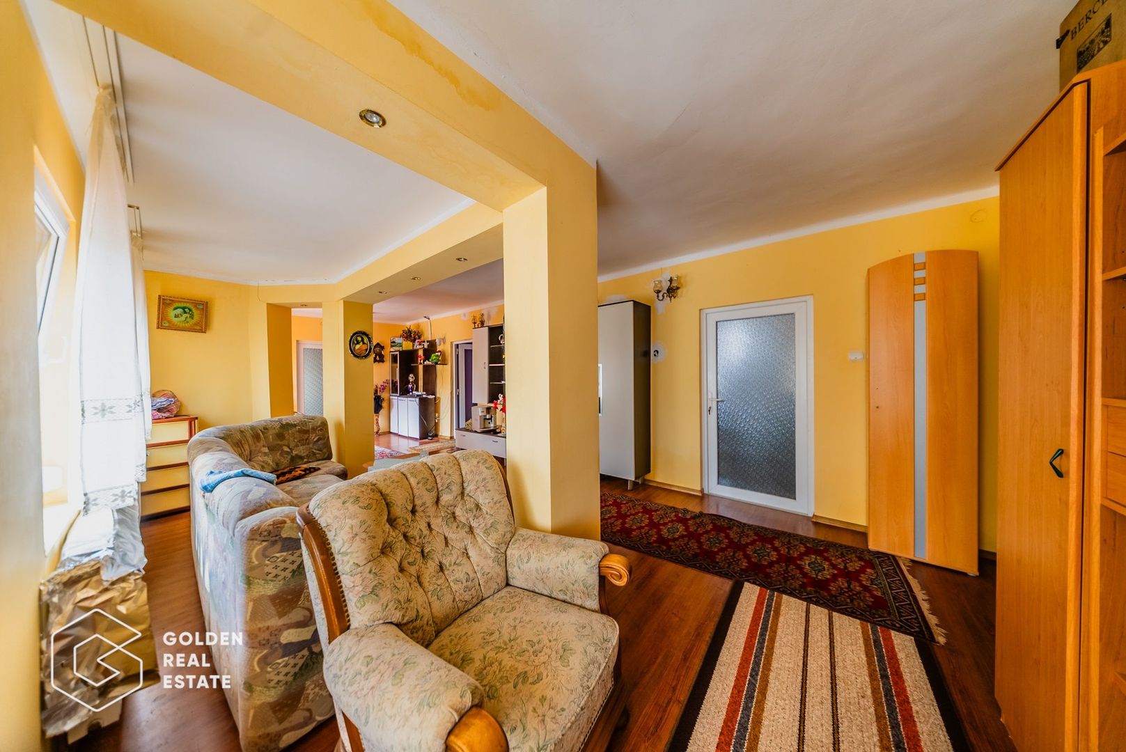 Casa situata in comuna Seitin, la cheie - Poză 9