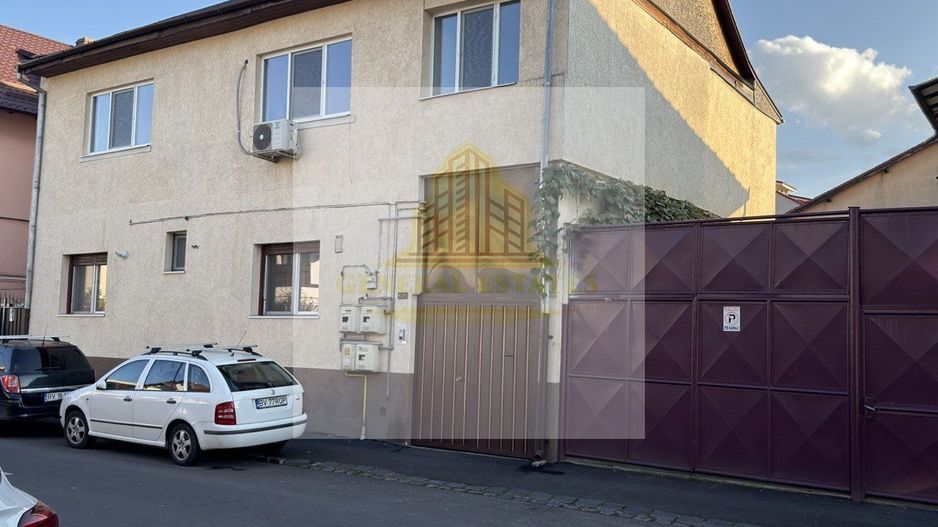 Apartament spatios cu 3 camere - Poză 18