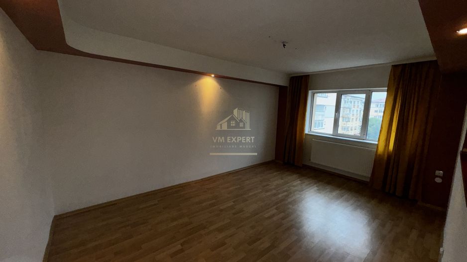 APARTAMENT CAMPULUNG TIP PENTHOUSE, 5 CAMERE GRUI - Poză 4