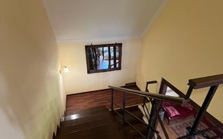 Casă elegantă, spațioasă, ideală pentru familie – Sanmihaiu Roman - Poză 3