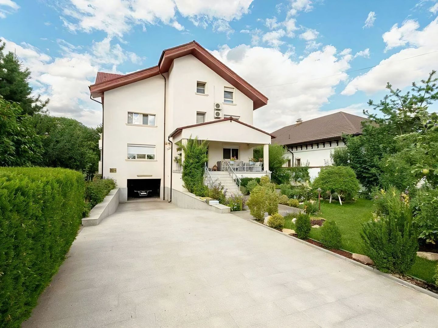 Vilă excepțională cu lift, piscina și teren de 1000 mp | VOLUNTARI - Poză 20