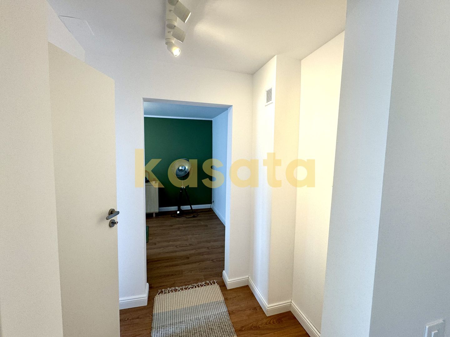 Titulescu - Victoriei - De vanzare apartament cu 2 camere renovat - Poză 13