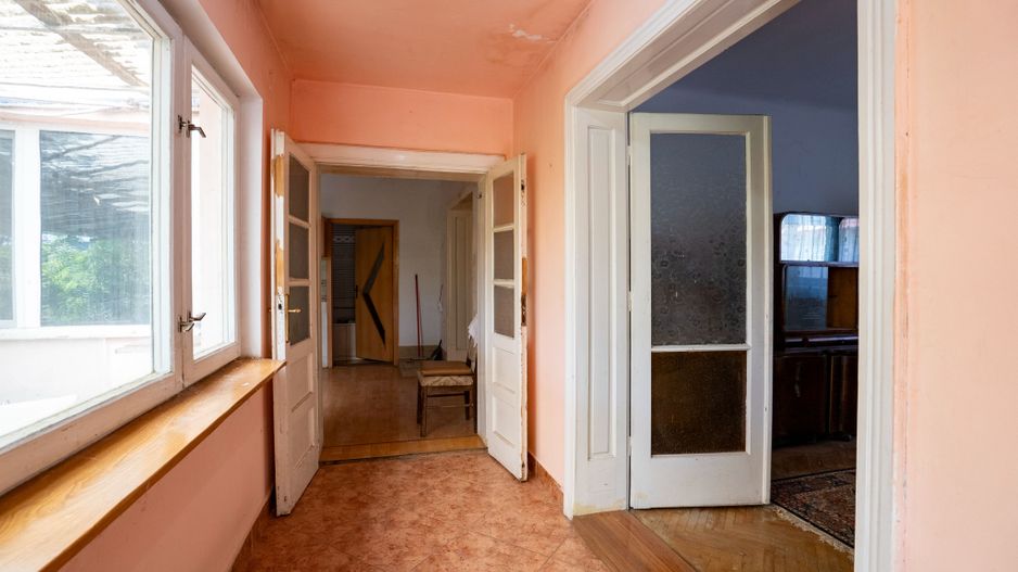 Casa cu 620 mp de teren in Rogerius - Poză 3